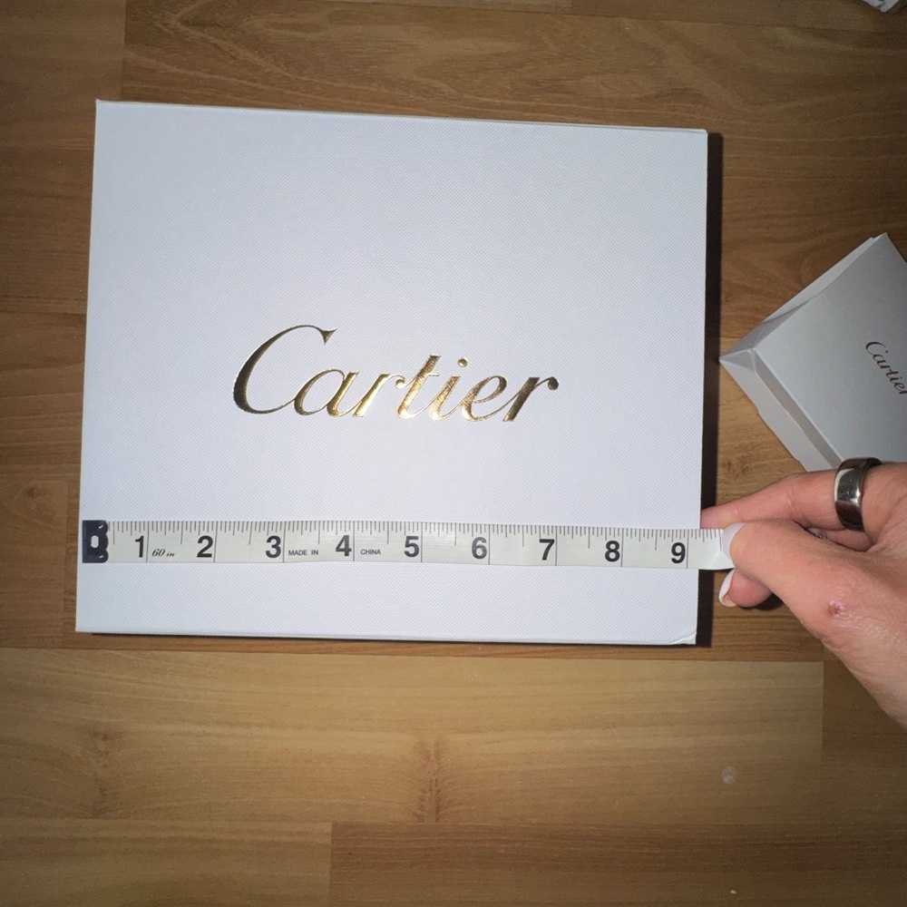 Cartier White Box with Gold Script Logo - Picture 2 of 6